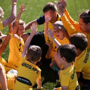 Школа мяча — футбольный клуб «Лотос»