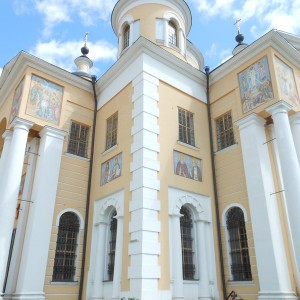 Изучение народных обычаев, традиций, ремесел.