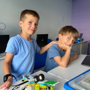 Школа программирования и робототехника для детей Пиксель в Москве