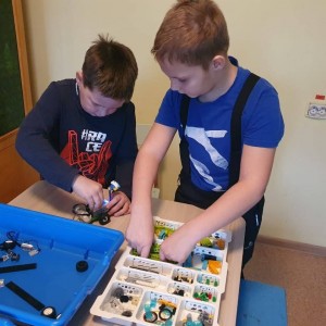 Робототехника с наборами Lego Education