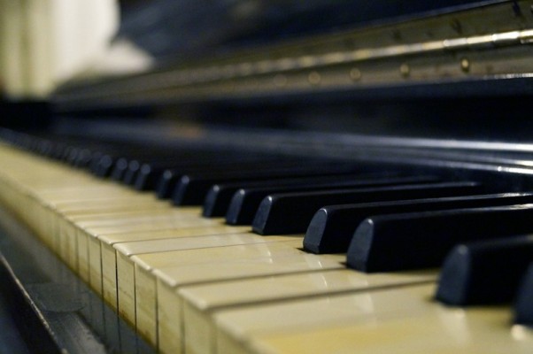 Индивидуальное обучение игре на фортепиано
