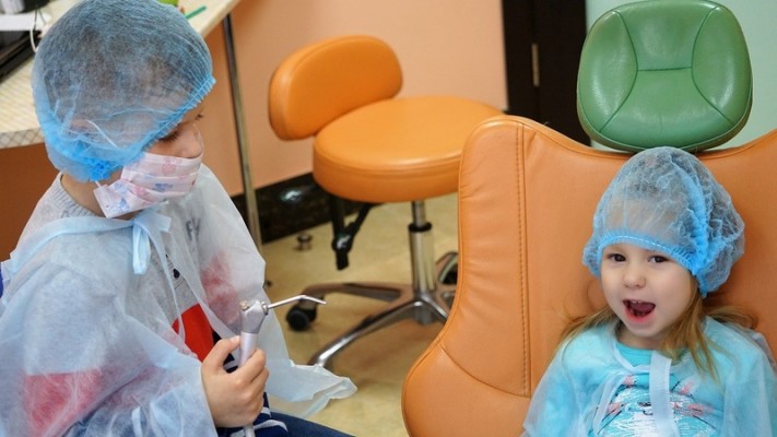 Экскурсия в стоматологию «Улыбка»