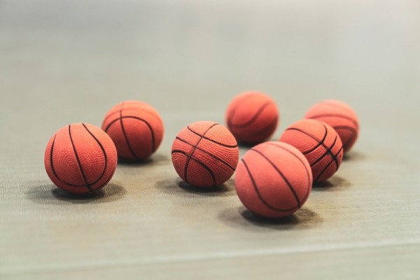 Оранжевый мяч (баскетбол)