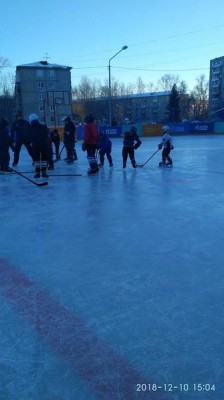 Хоккей (на ул. Коммунальной)