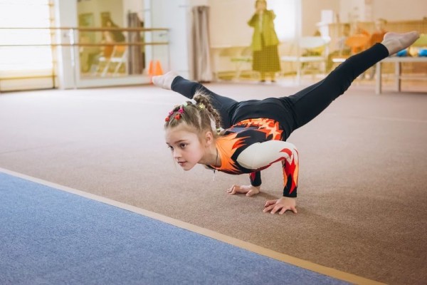 Развивающая гимнастика и акробатика