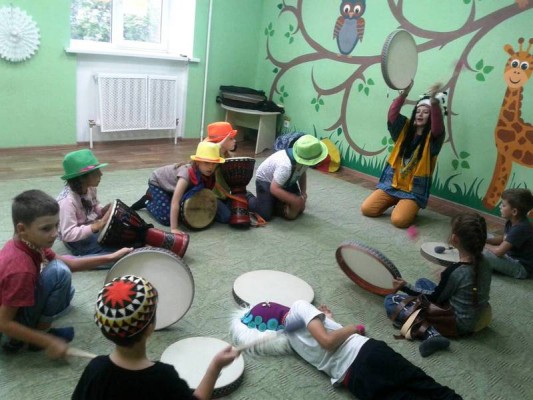 Музыкальная гостиная для детей «ГРОМКИЙ ЧАС»