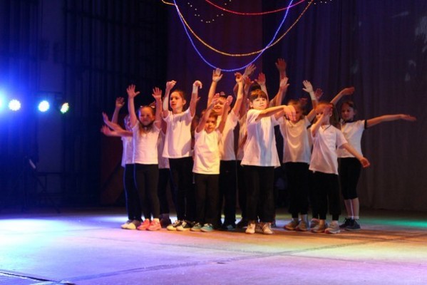 Современная хореография (детская группа)