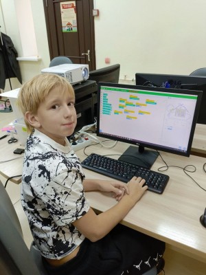 Новогодние каникулы. Нейросети в школе и дома