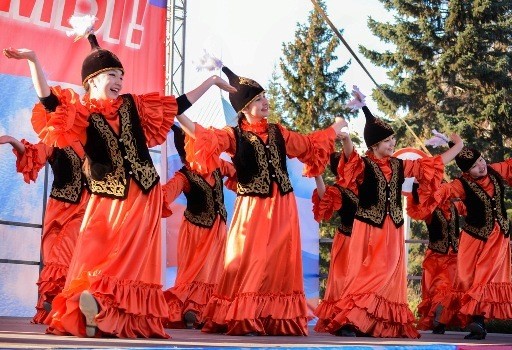 Образцовый ансамбль казахского танца «Айгерим»