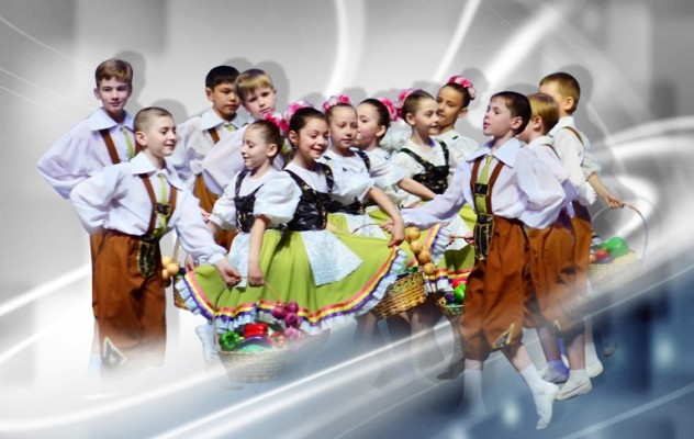 Народный ансамбль танцев «Сибирские узоры», старшая группа
