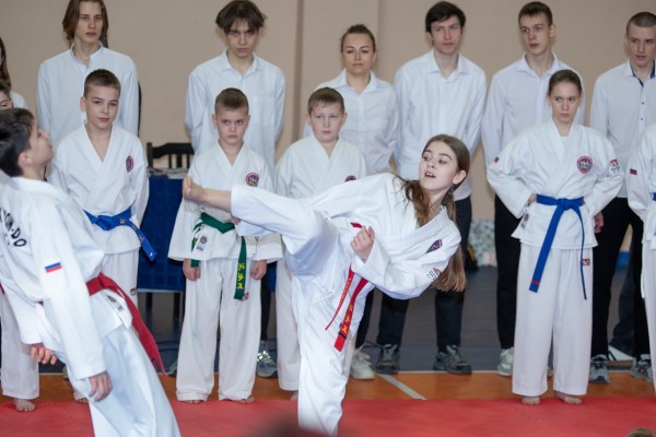 Кикбоксинг и тхэквондо Клуб 