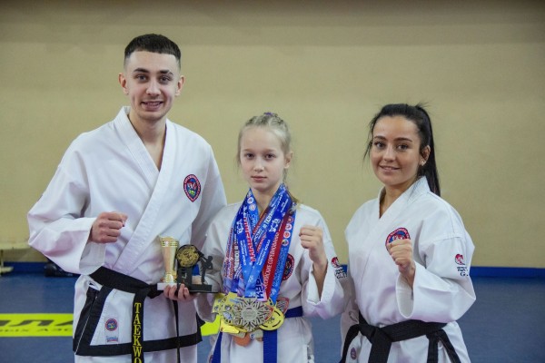 Кикбоксинг и тхэквондо Клуб 