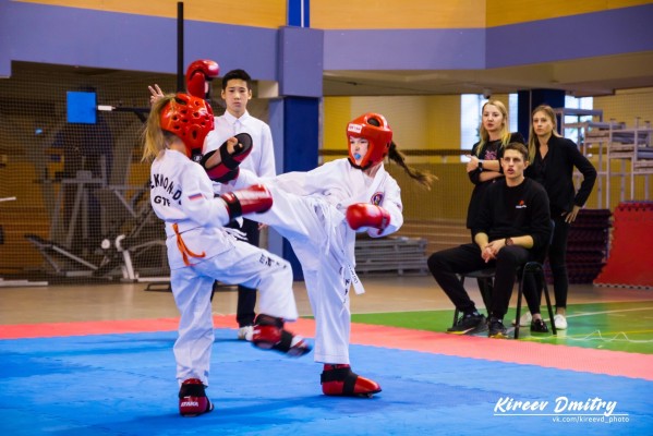 Кикбоксинг и тхэквондо Клуб 