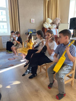 Летний двухнедельный музыкально-творческий курс полного дня 7–11 лет