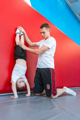 Клуб детской акробатики и гимнастики SportsKids