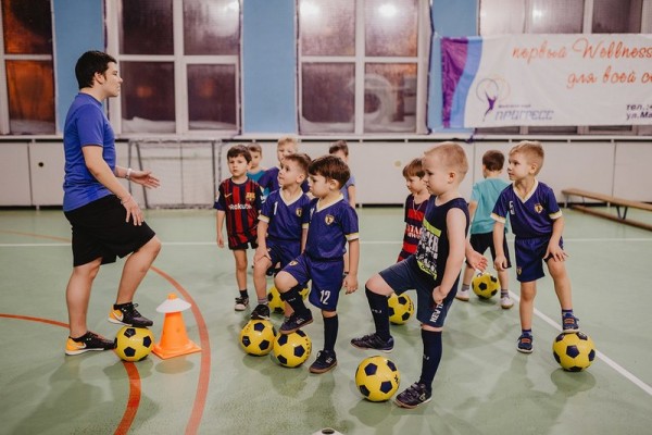 Детская футбольная школа «Юниор» (на ул. Калинина)