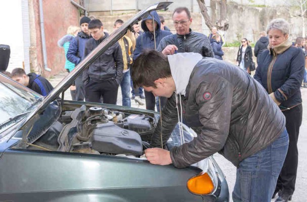 Слесарь по ремонту автомобилей