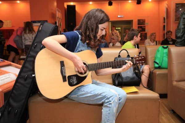 Уроки вокала и музыки