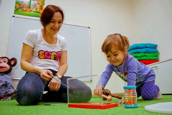 Английский мини-садик в Supermom.