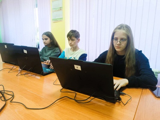 Создание сайтов, ботов, приложений и ai-агентов без кода