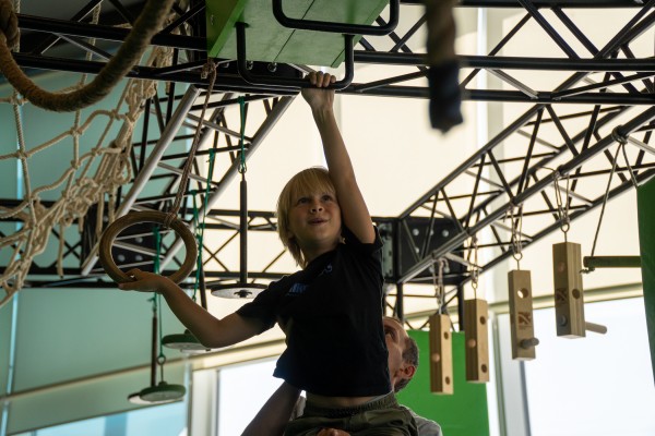 Занятия гонки с препядствиями для детей