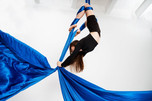 Взрослая группа по воздушной гимнастике от 10 до 30 лет!