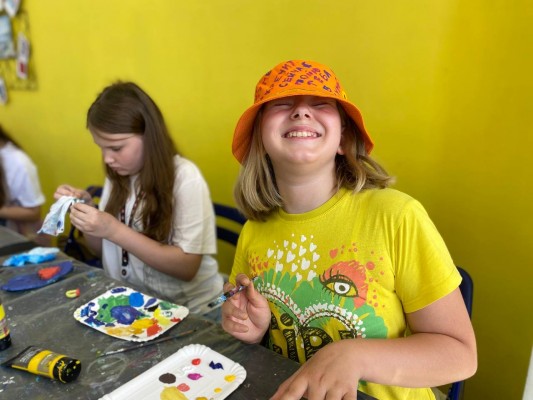 Летний городской лагерь от школы дизайна Рыжий Кот в Иркутске